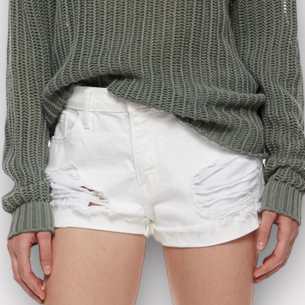 FRAME DENIM Le Grand Garcon Short NWT -size 26-in White- cuffed, distressed